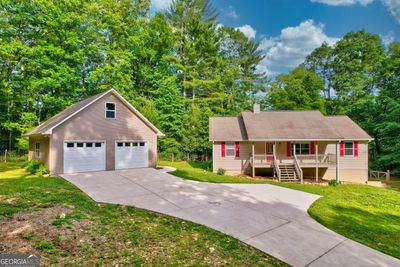 1679 Pole Coffee Circle, House other with 3 bedrooms, 2 bathrooms and 2 parking in Ellijay GA | Image 1