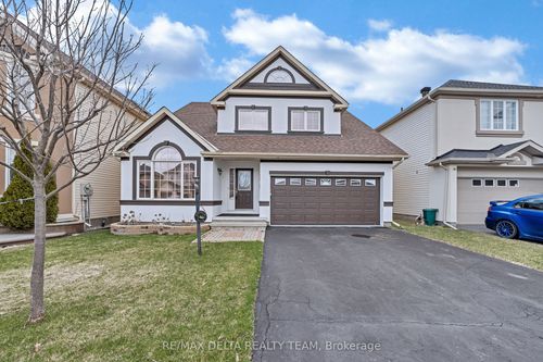 5 Bentgrass Green, Nepean, ON, K2J4Y1 | Card Image