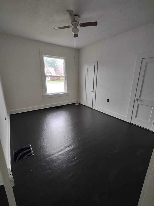 1033 Central Ave, House other with 2 bedrooms, 1 bathrooms and null parking in Columbus IN | Image 11