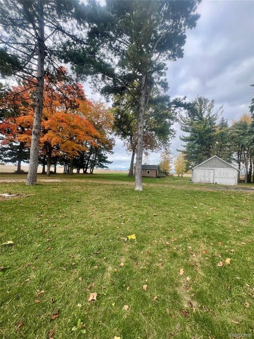 7688 Wilder Rd, Vassar, MI, 48768-9764 | Card Image