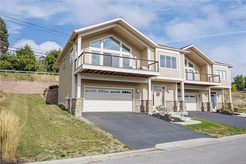 1 Terrace Dr, Canandaigua, NY, 14424-8882 | Card Image