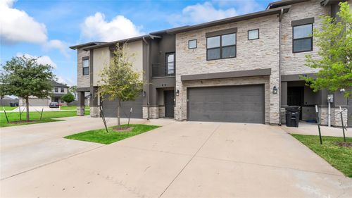 562 Momma Bear Drive, College Station, TX, 77845 | Card Image