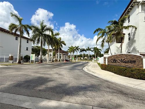 apt-105-8960 Nw 97th Ave, Medley, FL, 33178-2592 | Card Image
