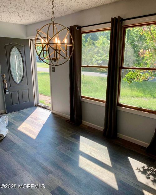 10 Oakwood Dr, Howell, NJ, 07731-1326 | Card Image