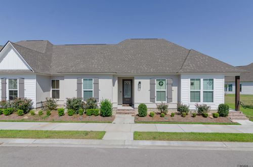 9658 Creekview Dr, Baton Rouge, LA, 70836 | Card Image