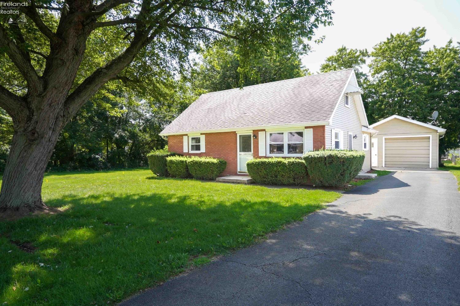 Park Ave, Tiffin, OH 44883