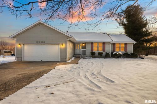 2300 Mayflower Dr, Pekin, IL, 61554-9610 | Card Image