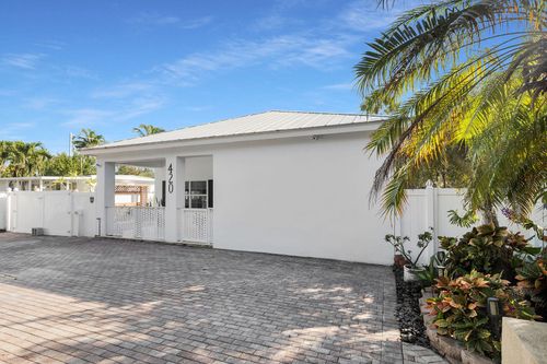 420 17th Court Gulf, Marathon, FL, 33050-2142 | Card Image