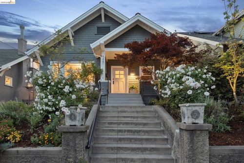 5451 Lawton Ave, Oakland, CA, 94609-2208 | Card Image