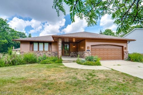 4610 Wood Thrush Dr, Parma, OH, 44134-4671 | Card Image