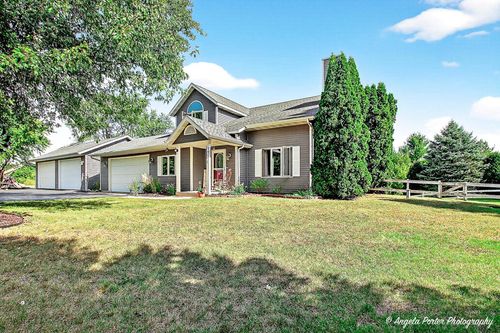 1408 Pond Rd, Twin Lakes, WI, 53181-9137 | Card Image