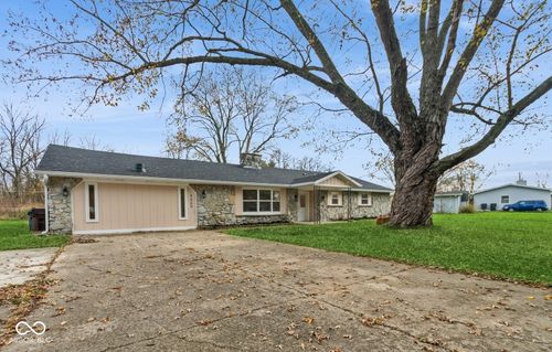 8009 South Dr, Yorktown, IN, 47396-1454 | Card Image