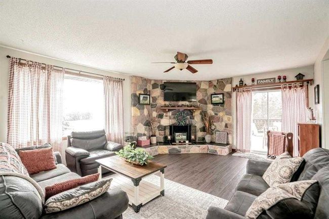 72174 Rr 13, House other with 5 bedrooms, 3 bathrooms and null parking in DeBolt AB | Image 6