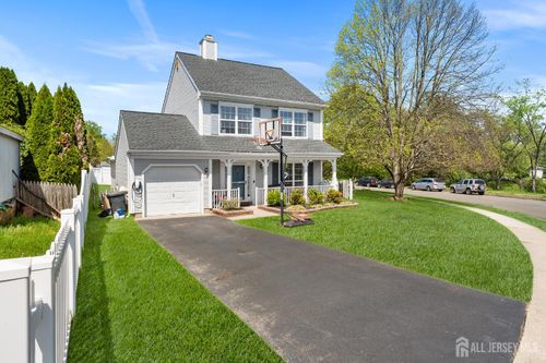 48 Stanford Dr, Kendall Park, NJ, 08824-1915 | Card Image