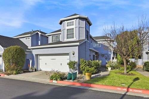 46 Mariners Cir, San Rafael, CA, 94903-5112 | Card Image