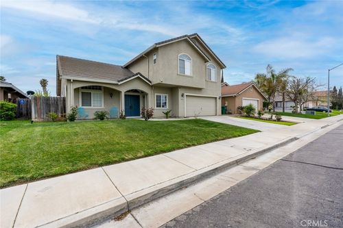 2231 Racquet Club Dr, Los Banos, CA, 93635-5451 | Card Image