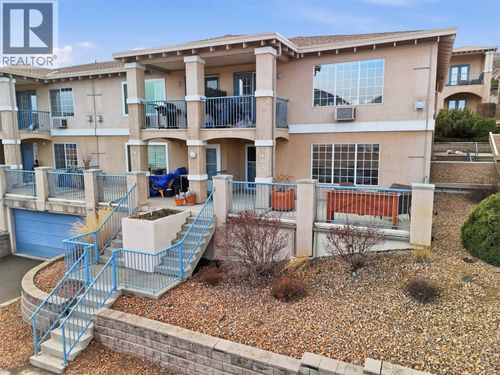 401-875 Sahali Terr, Kamloops, BC, V2C6W8 | Card Image