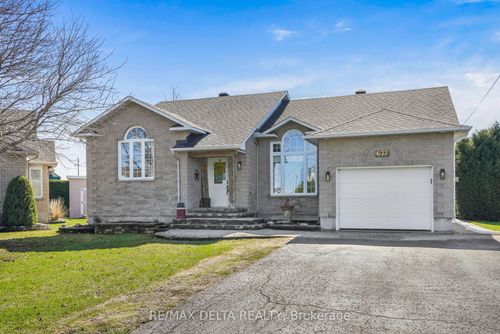 677 Ste Marie St, Casselman, ON, K0A1M0 | Card Image