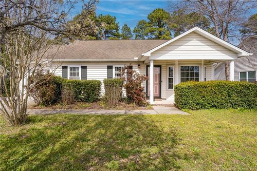 813 Brewster Ln, Wilmington, NC, 28412-2637 | Card Image