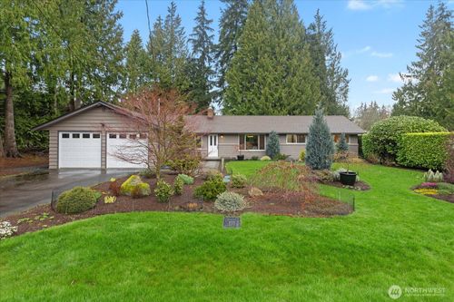 8125 186th St Sw, Edmonds, WA, 98026-5837 | Card Image
