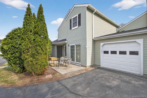 23 Weathervane Way, Warwick, NY, 10990-4242 | Card Image