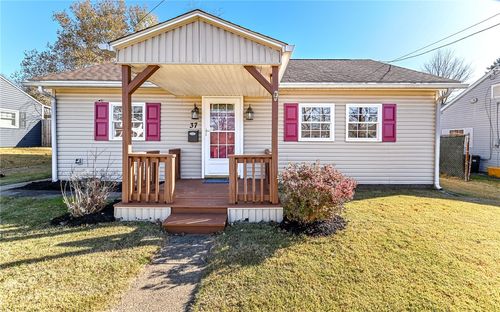 37 Crest St, Baden, PA, 15005-2010 | Card Image