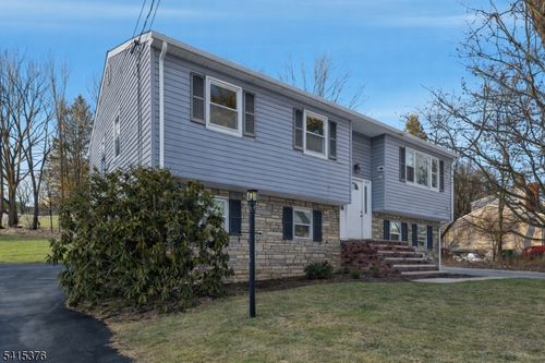 6 Brookside Ave, Hackettstown, NJ, 07840-4104 | Card Image