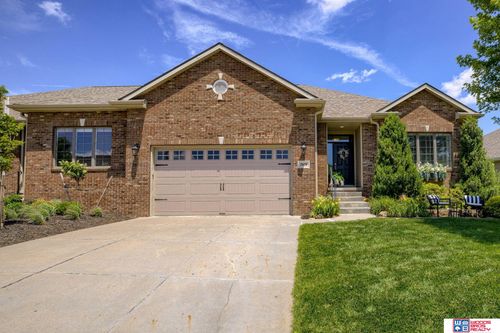 7674 Phares Dr, Lincoln, NE, 68516-6756 | Card Image
