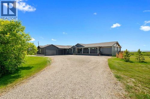 530155 88 Street E, Rural Foothills County, AB, T1S3Y2 | Card Image