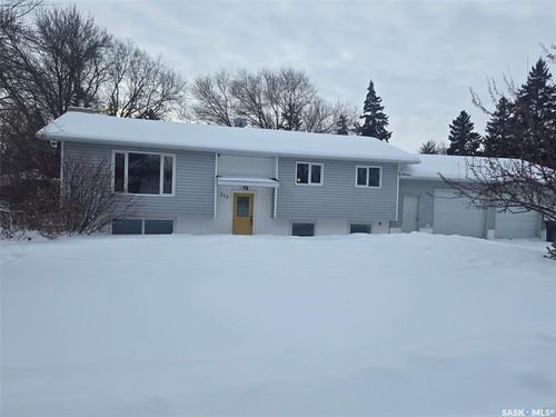 212 4th Ave E, Nokomis, SK, S0G0B5 | Card Image