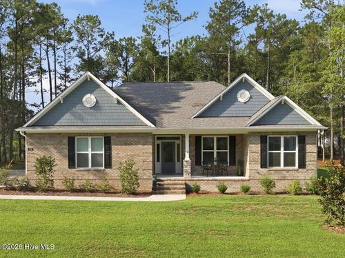 579 Hearthside Dr Se, Bolivia, NC, 28422-8308 | Card Image