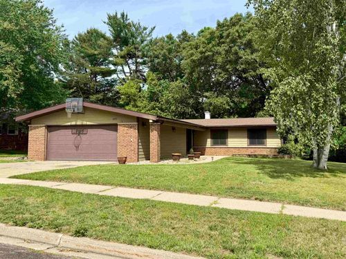 1475 Pineview Dr, Reedsburg, WI, 53959-1065 | Card Image