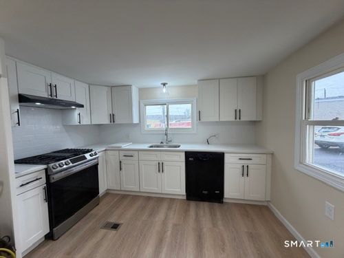 unit-17-55 Sugar St, Newtown, CT, 06470-1913 | Card Image