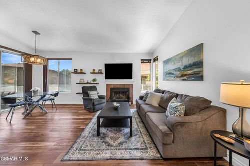 n-2450 Pleasant Way, Thousand Oaks, CA, 91362-3268 | Card Image