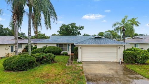 8210 Lora Del Rio Dr, PORT RICHEY, FL, 34668-2758 | Card Image