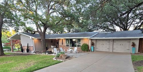 4236 Shannon Dr, Fort Worth, TX, 76116-8044 | Card Image