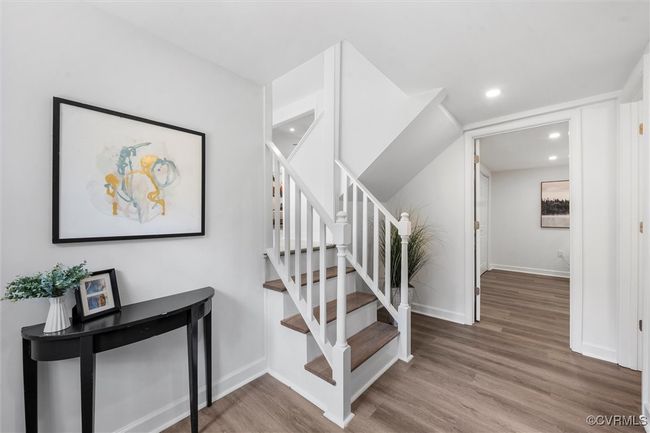 Lower level hallway | Image 23