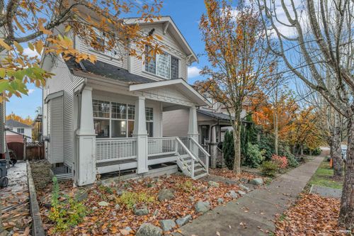 24342 102b Ave, Maple Ridge, BC, V2W1Y2 | Card Image