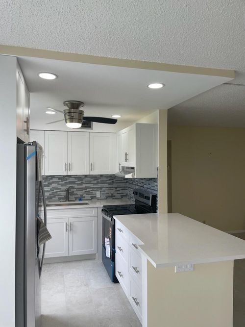 670-67 Fanshaw B, Boca Raton, FL, 33434-3033 | Card Image
