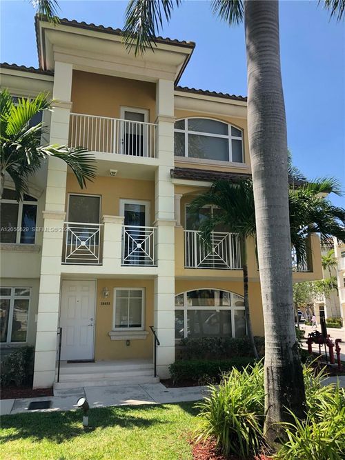 18451 Ne 27th Pl, Aventura, FL, 33160-4076 | Card Image