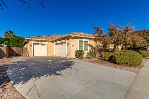 21128 E Misty Ln, Queen Creek, AZ, 85142-5063 | Card Image