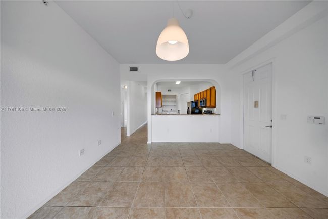 APT-501 - 3600 Oaks Clubhouse Dr, Condo with 3 bedrooms, 2 bathrooms and null parking in Pompano Beach FL | Image 7
