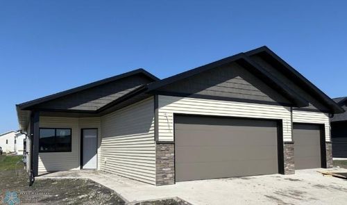 5862 Ellis Dr, Horace, ND, 58047 | Card Image