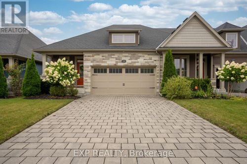 25 Andrew Lane, Thorold, ON, L2V0E3 | Card Image