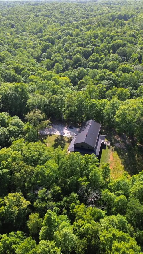 610 Dogwood Way, Burns, TN, 37029-5208 | Card Image