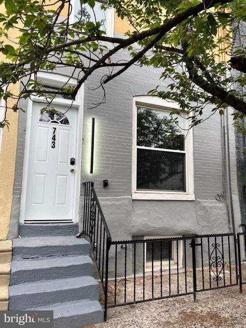 743 N 39th St, PHILADELPHIA, PA, 19104-1674 | Card Image