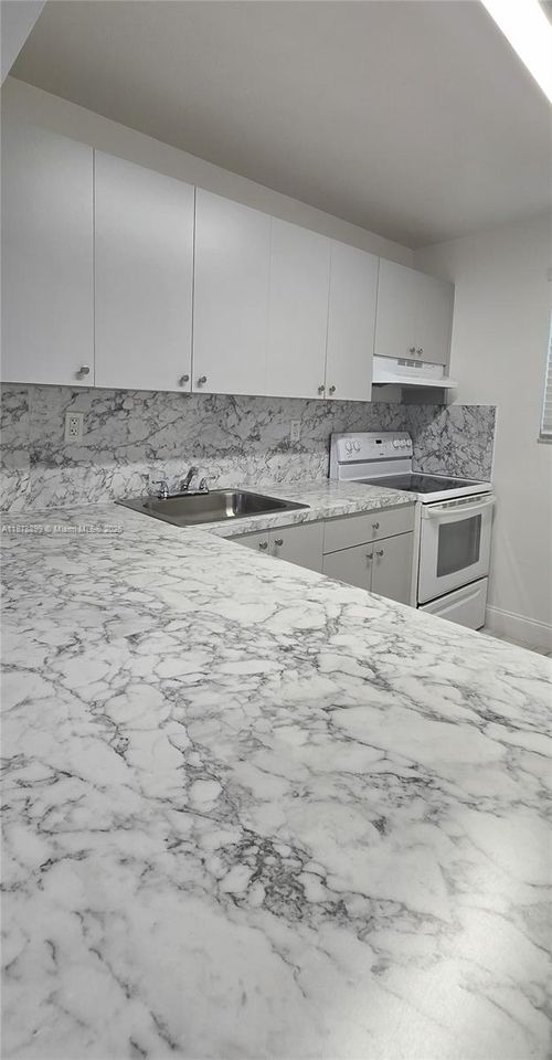apt-119-10820 Sw 200th Dr, Cutler Bay, FL, 33157-8440 | Card Image