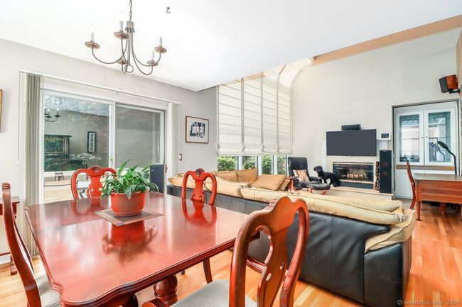 APT-2 - 230 New Canaan Ave, Condo with 3 bedrooms, 3 bathrooms and 3 parking in Norwalk CT | Image 7