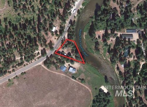 865 Middlefork Rd, Garden Valley, ID, 83622-5115 | Card Image