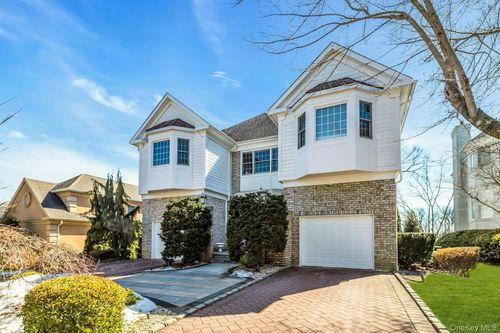 58 Stone Hill Dr, Manhasset, NY, 11030-4426 | Card Image